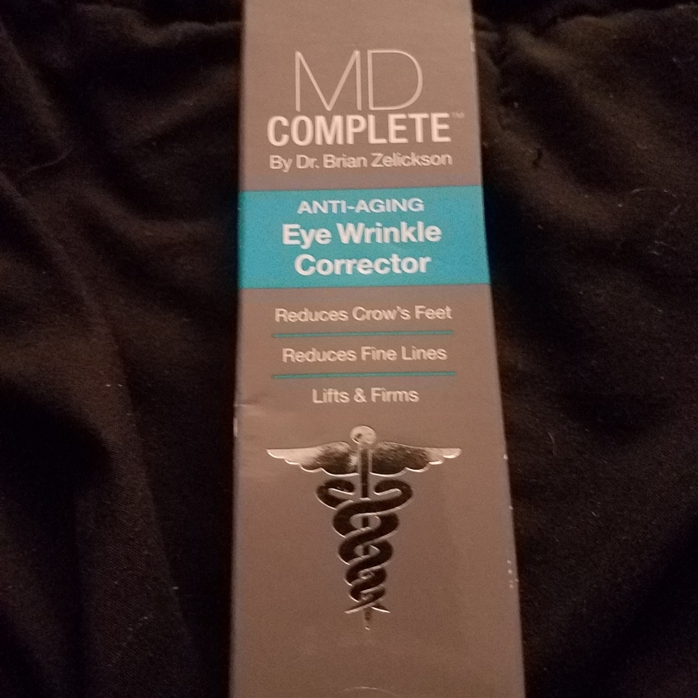 MD Complete eye wrinkle corrector